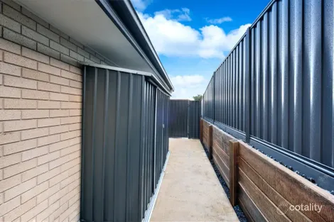 Property photo of 8 Excalibur Crescent Southside QLD 4570