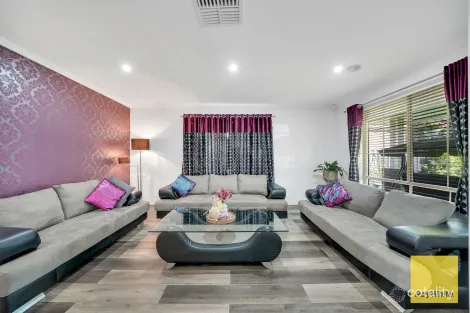 Property photo of 5 Bradley Grove Tarneit VIC 3029