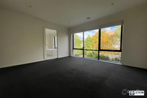 Property photo of 41 Manchester Crescent Bundoora VIC 3083