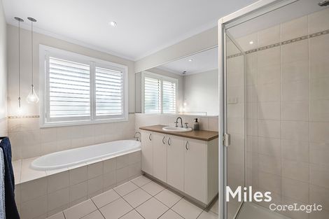 Property photo of 30 Cascades View Yallambie VIC 3085