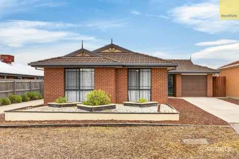 5 PETERS CL, MADDINGLEY, VIC 3340