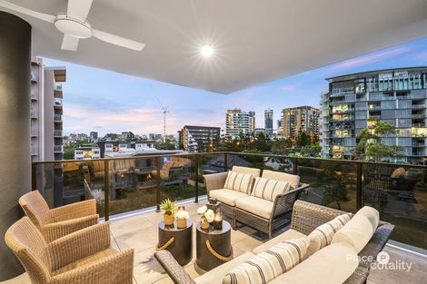 Property photo of 401/20 Castlebar Street Kangaroo Point QLD 4169