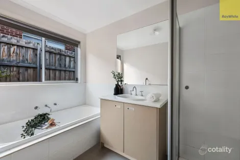 Property photo of 9/8 Silverdale Drive Darley VIC 3340