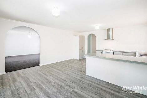 Property photo of 45 Navarre Drive Cranbourne West VIC 3977