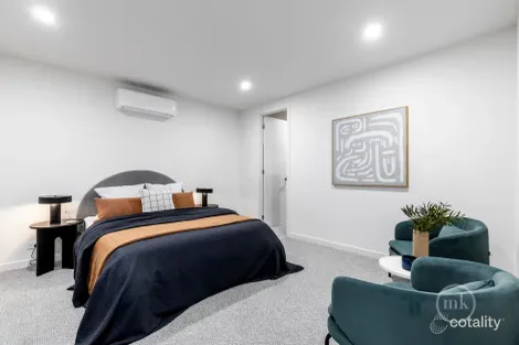 Property photo of 1/31 Cooinda Crescent Watsonia VIC 3087