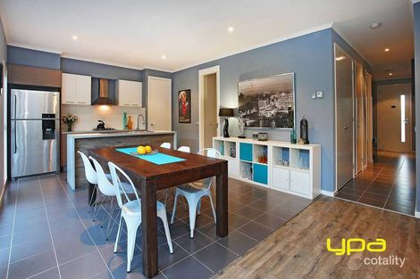 Property photo of 9 Scotsburn Place Caroline Springs VIC 3023