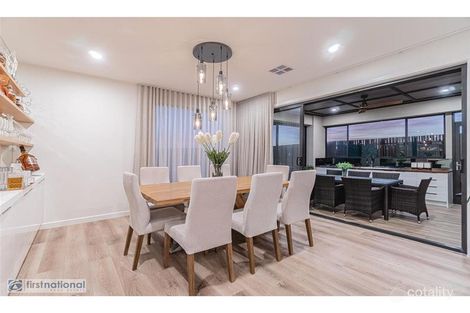 Property photo of 61 Daybreak Vista Mickleham VIC 3064