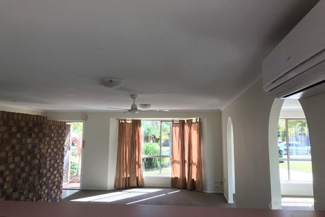 Property photo of 5 Kentia Court Kawungan QLD 4655
