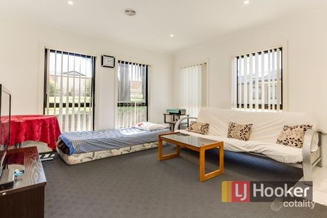 Property photo of 16/103 Army Road Pakenham VIC 3810