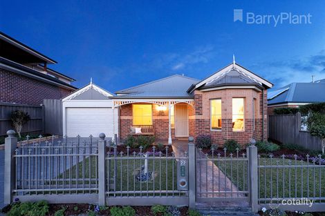 Property photo of 22 Marchmont Rise Craigieburn VIC 3064