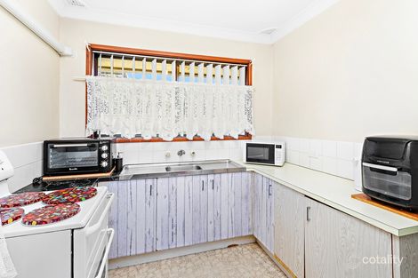 17 David Ave, Oak Flats, NSW 2529