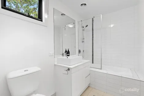 Property photo of 3/30 Lillimur Road Ormond VIC 3204