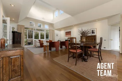 Property photo of 2 Geerilong Gardens Reid ACT 2612