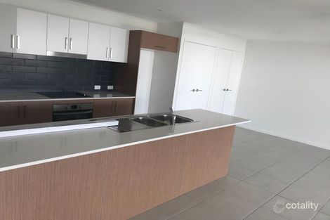 Property photo of 42 James Whalley Drive Burnside QLD 4560