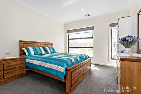 Property photo of 43 Stoke Circuit Wollert VIC 3750