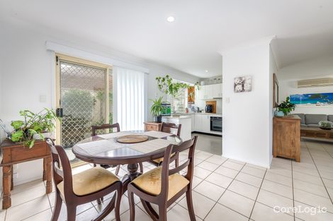 Property photo of 136 Mildura Drive Helensvale QLD 4212