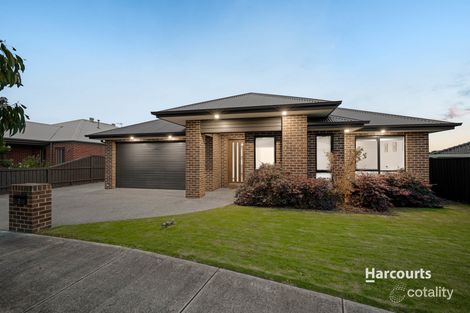 7 Kirkstall Cl, Garfield, VIC 3814