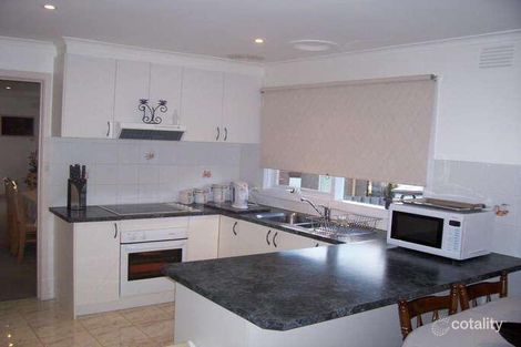 Property photo of 19 Brougham Close Eumemmerring VIC 3177