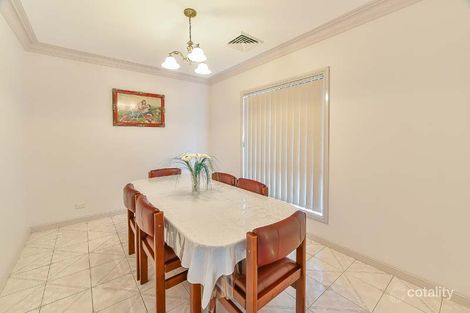 Property photo of 8 Lakeview Place Glen Alpine NSW 2560