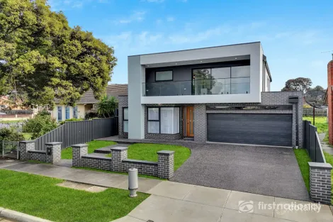 8 Mclean Cres, Dandenong North, VIC 3175