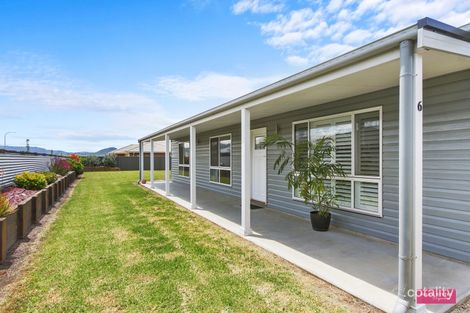 6 Barber St, Kootingal, NSW 2352