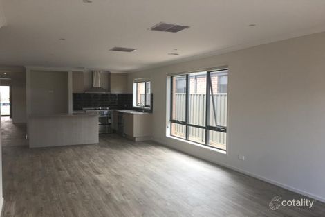 1043 Leakes Rd, Tarneit, VIC 3029