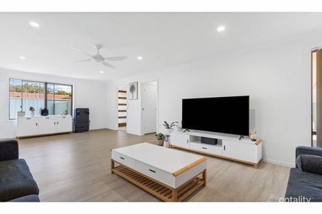 Property photo of 1/32 Hind Avenue Forster NSW 2428