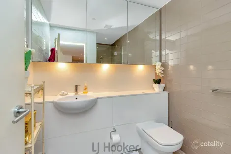 Property photo of 403/19 Honeysuckle Drive Newcastle NSW 2300