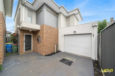 Property photo of 3/4 Mundaring Drive Cranbourne VIC 3977