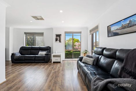 Property photo of 17 Joseph Way Woodcroft SA 5162
