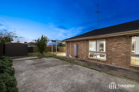 Property photo of 8 Matthew Flinders Avenue Endeavour Hills VIC 3802