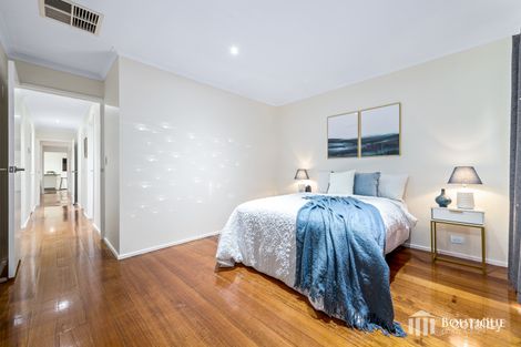 Property photo of 8 Matthew Flinders Avenue Endeavour Hills VIC 3802