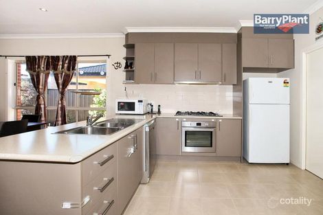 Property photo of 28 Cheltenham Close Craigieburn VIC 3064