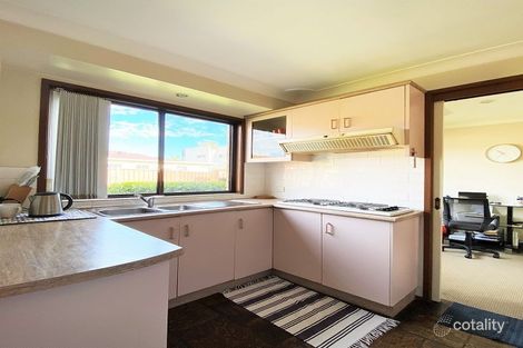 Property photo of 3 Correa Place Macquarie Fields NSW 2564