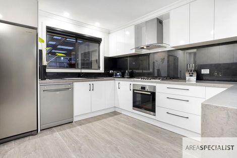 Property photo of 20 Lawson Way Endeavour Hills VIC 3802