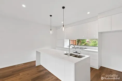 Property photo of 5 Como Street Doncaster VIC 3108