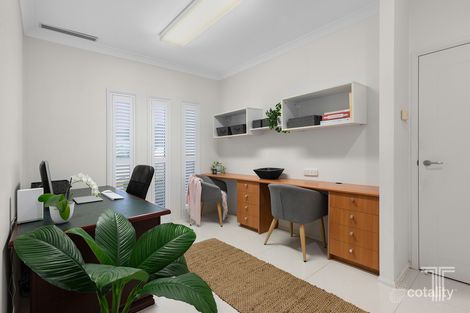 Property photo of 23 Sumner Place Carindale QLD 4152