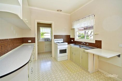 Property photo of 9 Viewbank Road Mount Waverley VIC 3149