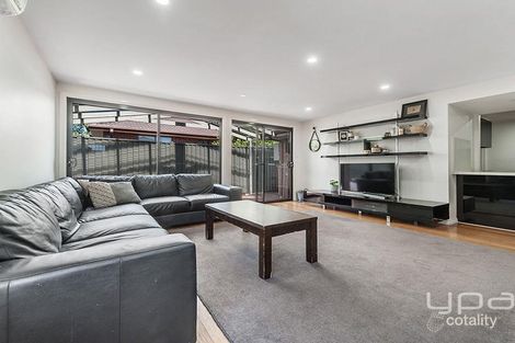 Property photo of 20 Ashleigh Crescent Meadow Heights VIC 3048