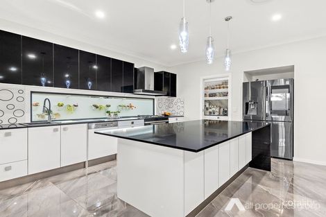 Property photo of 16 Empress Close Heathwood QLD 4110