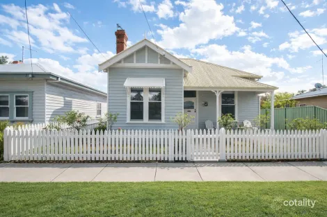 305 Clyde St, Soldiers Hill, VIC 3350