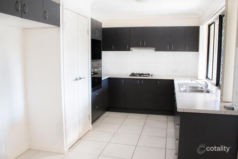 Property photo of 2 Adam Court Kallangur QLD 4503