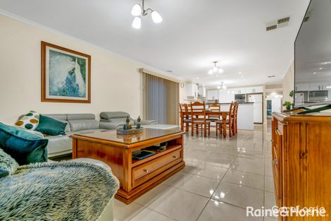 Property photo of 16 Pine Valley Rise Craigieburn VIC 3064