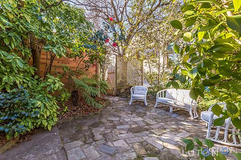 32 Fergusson Cres, Deakin, ACT 2600