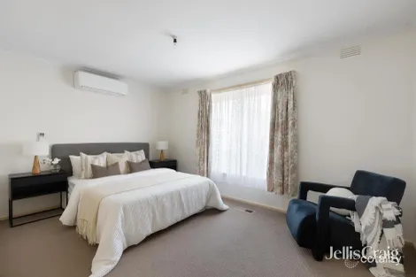 Property photo of 1 Tuckfield Court Macleod VIC 3085