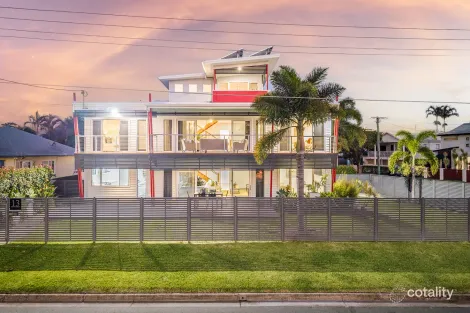 Property photo of 13 Reef Point Esplanade Scarborough QLD 4020