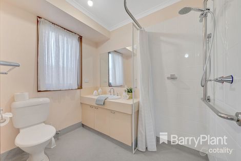 Property photo of 7 Ross Court Mill Park VIC 3082