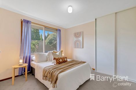 Property photo of 7 Ross Court Mill Park VIC 3082