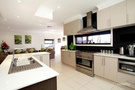 Property photo of 5 Pamela Place Burnside Heights VIC 3023