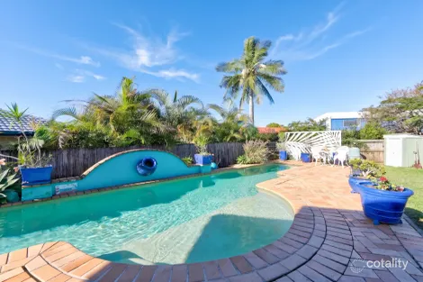 1/8 Valmai Ct, Burleigh Waters, QLD 4220